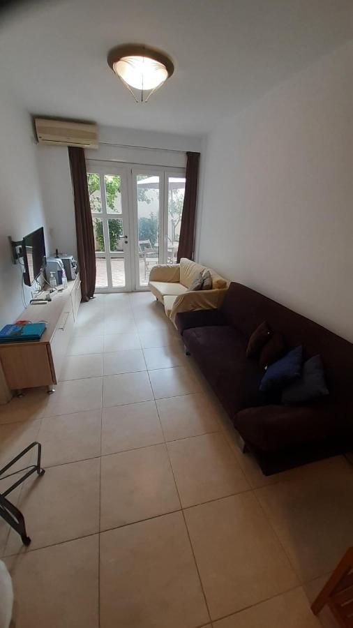 Villa Maria Louiza Near Airport Ártemida Kültér fotó