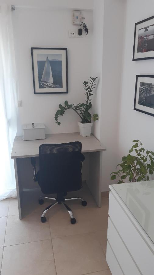 Villa Maria Louiza Near Airport Ártemida Kültér fotó