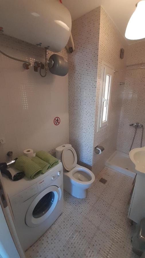 Villa Maria Louiza Near Airport Ártemida Kültér fotó