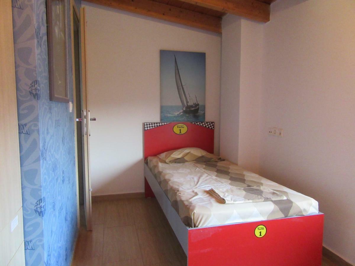 Villa Maria Louiza Near Airport Ártemida Kültér fotó